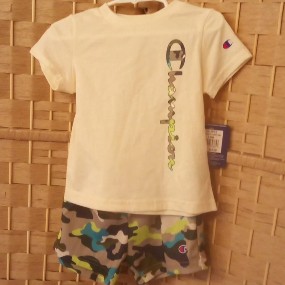 Champion 18month shirt and shorts - Picture 1 of 5